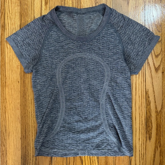 lululemon short sleeve athletic top SAME DAY SHIP - Picture 1 of 2